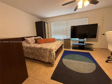 2381 SW 70th Avenue Davie FL 33317