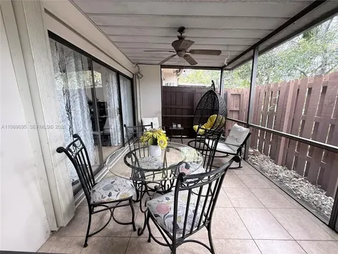 2381 SW 70th Avenue Davie FL 33317