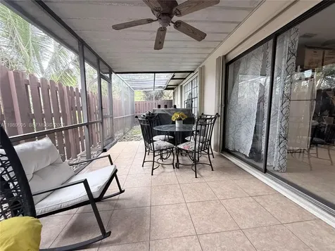 2381 SW 70th Avenue Davie FL 33317