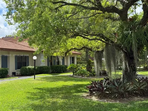 2381 SW 70th Avenue Davie FL 33317