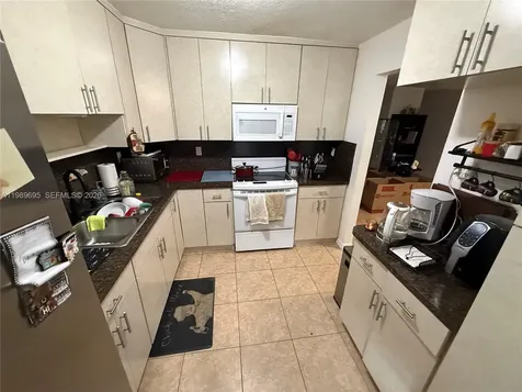 2381 SW 70th Avenue Davie FL 33317