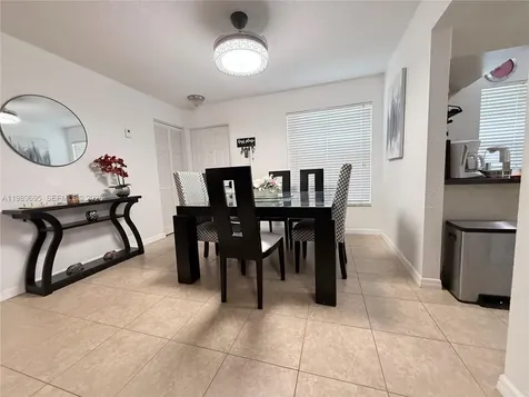 2381 SW 70th Avenue Davie FL 33317