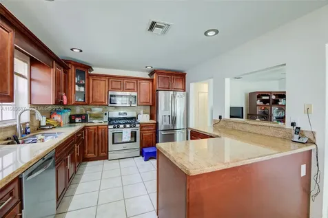 13393 NW 7th Street Plantation FL 33325