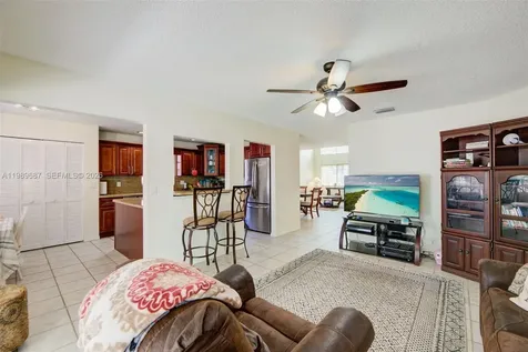 13393 NW 7th Street Plantation FL 33325