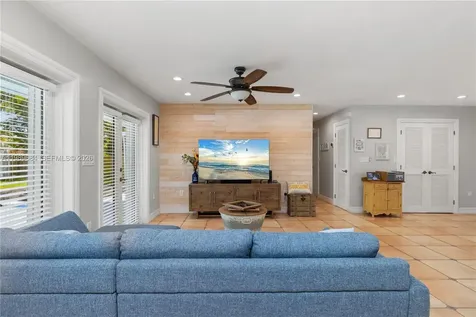 8535 SW 186th Street Cutler Bay FL 33157