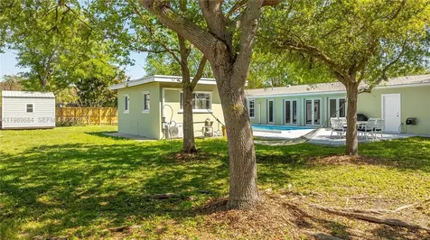 8535 SW 186th Street Cutler Bay FL 33157