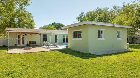 8535 SW 186th Street Cutler Bay FL 33157