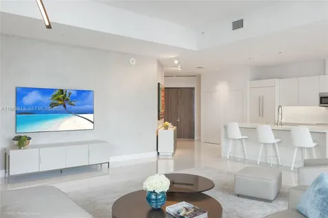 88 SW 7th Street Miami FL 33130