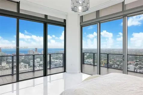 88 SW 7th Street Miami FL 33130