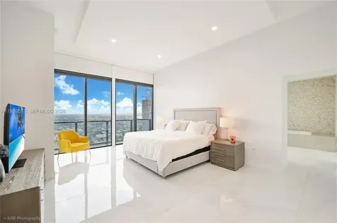 88 SW 7th Street Miami FL 33130