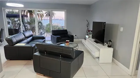 11111 Biscayne Boulevard Miami FL 33181
