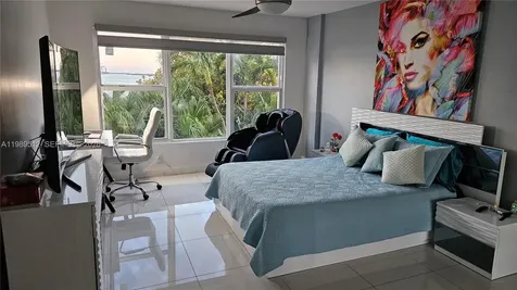 11111 Biscayne Boulevard Miami FL 33181