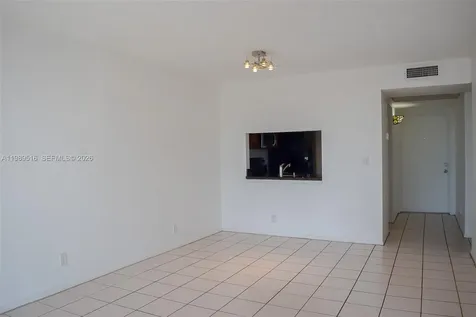 9230 Lagoon Place Davie FL 33324