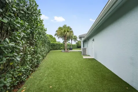 8179 Lakeview Drive West Palm Beach FL 33412