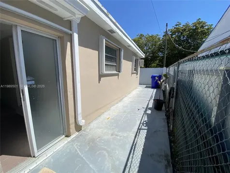 3300-3302 SW 10th Street Miami FL 33135