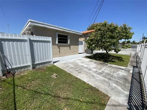 3300-3302 SW 10th Street Miami FL 33135