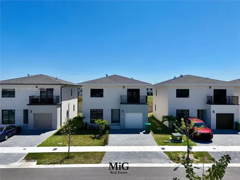 1374 NW 1st Street Florida City FL 33034