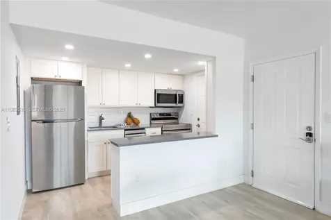 290 Sunrise Drive Key Biscayne FL 33149