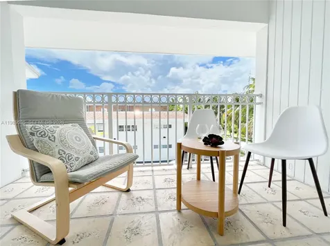 290 Sunrise Drive Key Biscayne FL 33149