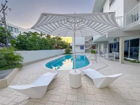 290 Sunrise Drive Key Biscayne FL 33149