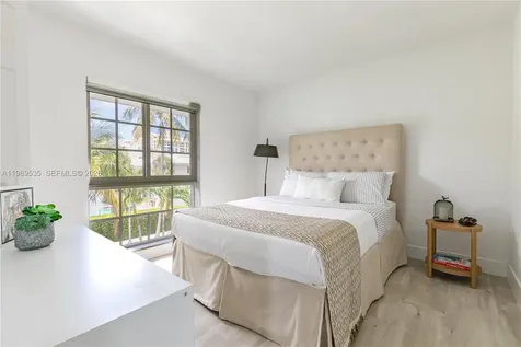 290 Sunrise Drive Key Biscayne FL 33149