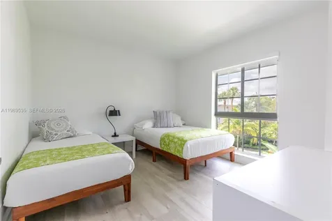290 Sunrise Drive Key Biscayne FL 33149