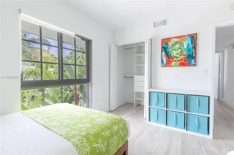 290 Sunrise Drive Key Biscayne FL 33149
