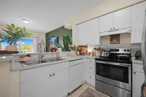 11060 SW 196th Street Cutler Bay FL 33157