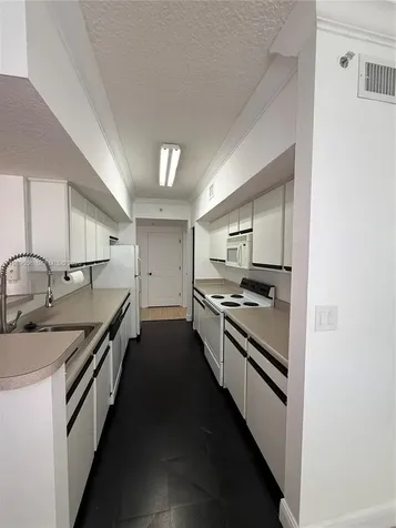 11650 SW 2nd Street Pembroke Pines FL 33025