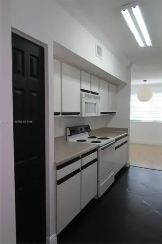 11650 SW 2nd Street Pembroke Pines FL 33025