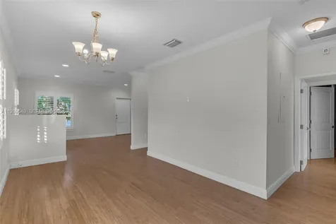 7048 SW 83rd Court Miami FL 33143
