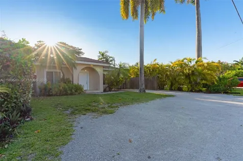 7048 SW 83rd Court Miami FL 33143