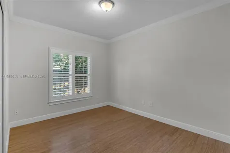 7048 SW 83rd Court Miami FL 33143