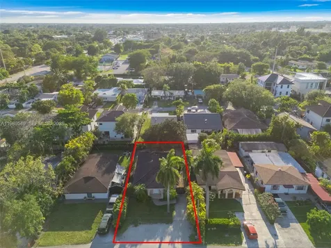 7048 SW 83rd Court Miami FL 33143