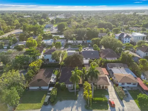 7048 SW 83rd Court Miami FL 33143