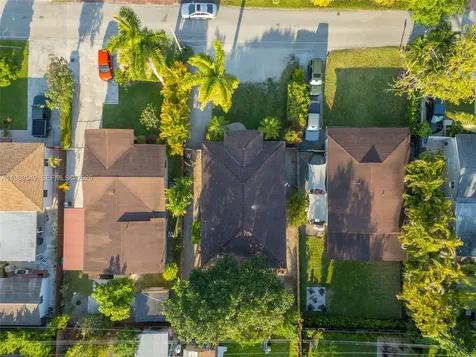 7048 SW 83rd Court Miami FL 33143