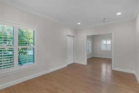 7048 SW 83rd Court Miami FL 33143