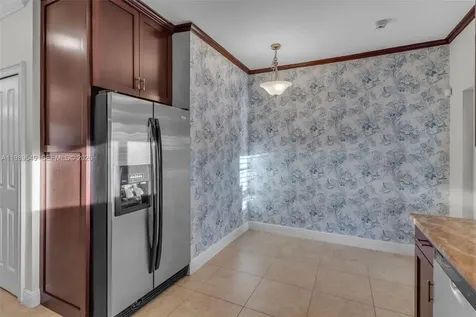 7048 SW 83rd Court Miami FL 33143