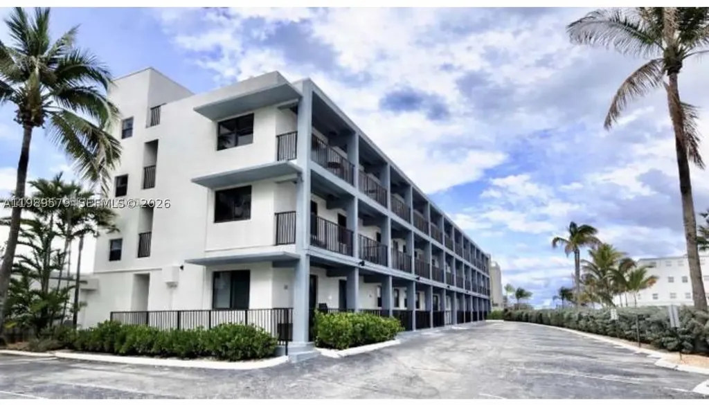 321 Wilson Street Hollywood FL 33019