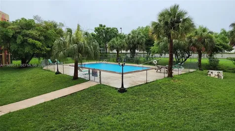 9405 W Flagler Street Miami FL 33174