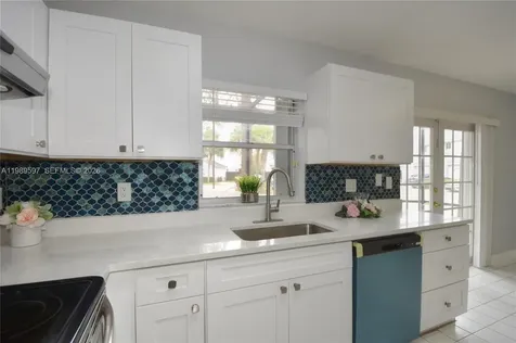 4801 Grapevine Way Davie FL 33331