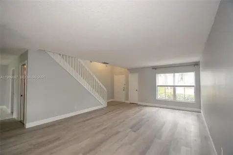 4801 Grapevine Way Davie FL 33331