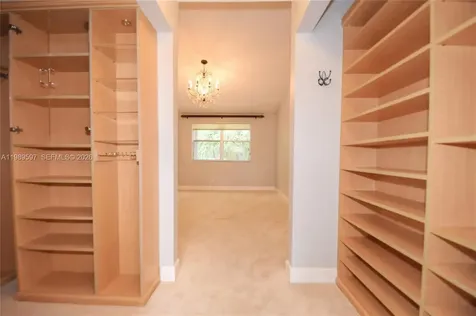 4801 Grapevine Way Davie FL 33331