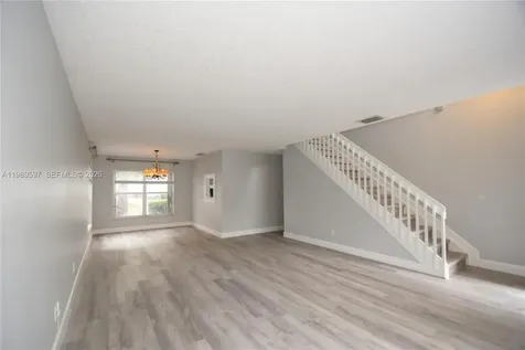4801 Grapevine Way Davie FL 33331