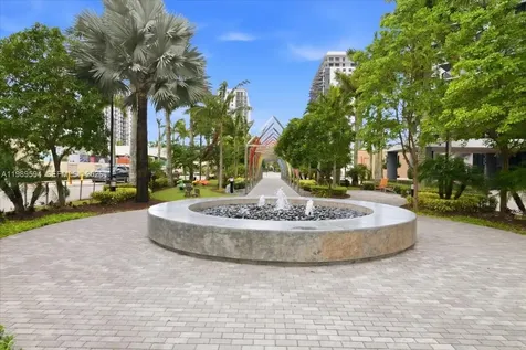 5300 Paseo Boulevard Doral FL 33166