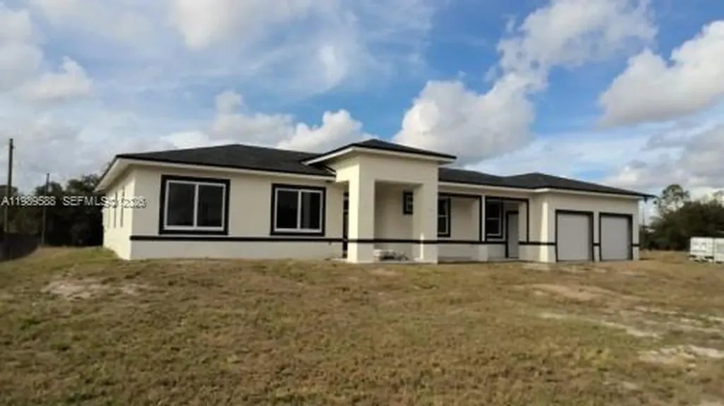 1715 Mcarthur Avenue Lehigh Acres FL 33972