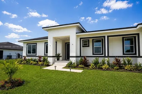 1715 Mcarthur Avenue Lehigh Acres FL 33972