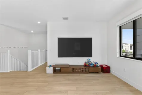 8267 SW 120th Terrace Miami FL 33156