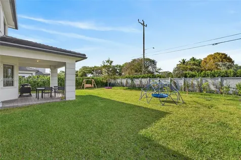 8267 SW 120th Terrace Miami FL 33156