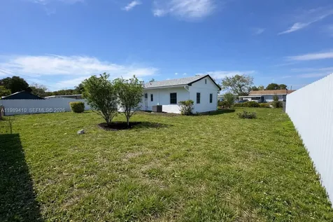 2450 NW 157th Street Road Miami Gardens FL 33054